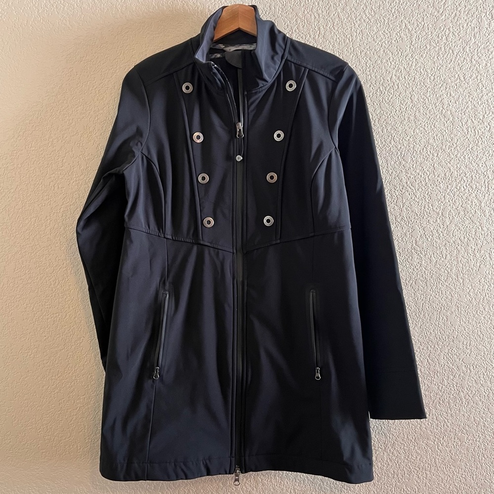 Athleta Chickpea Softshell Rain and Wind Coat Size Small